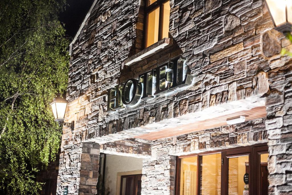 Dunsilly Hotel Antrim Exterior photo